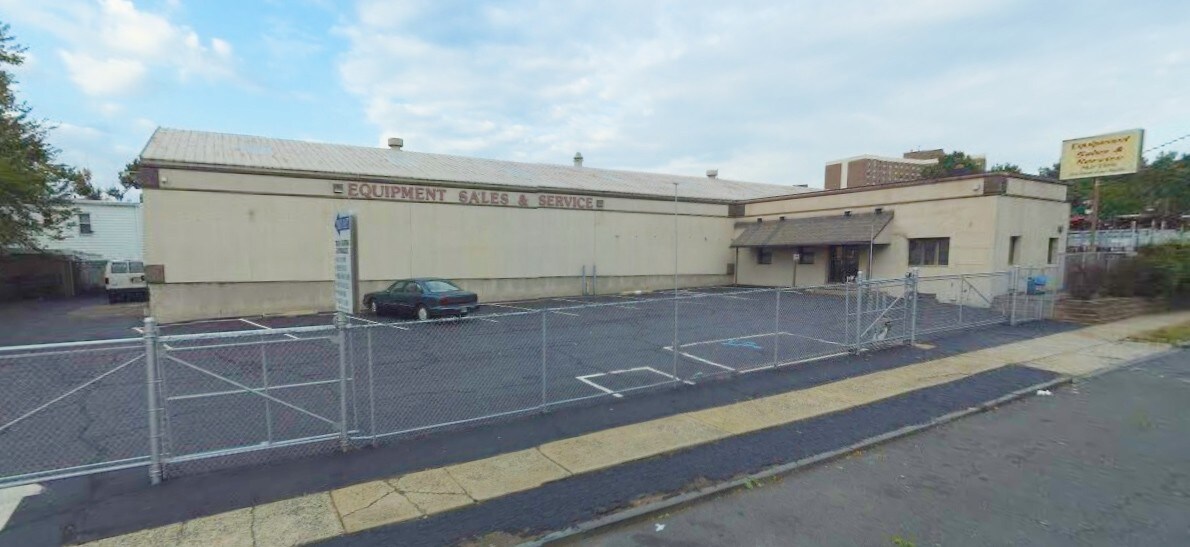 152 Floyd Ave, Bloomfield, NJ for sale Primary Photo- Image 1 of 1