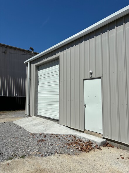 310 W Castle St, Murfreesboro, TN for lease - Building Photo - Image 3 of 6