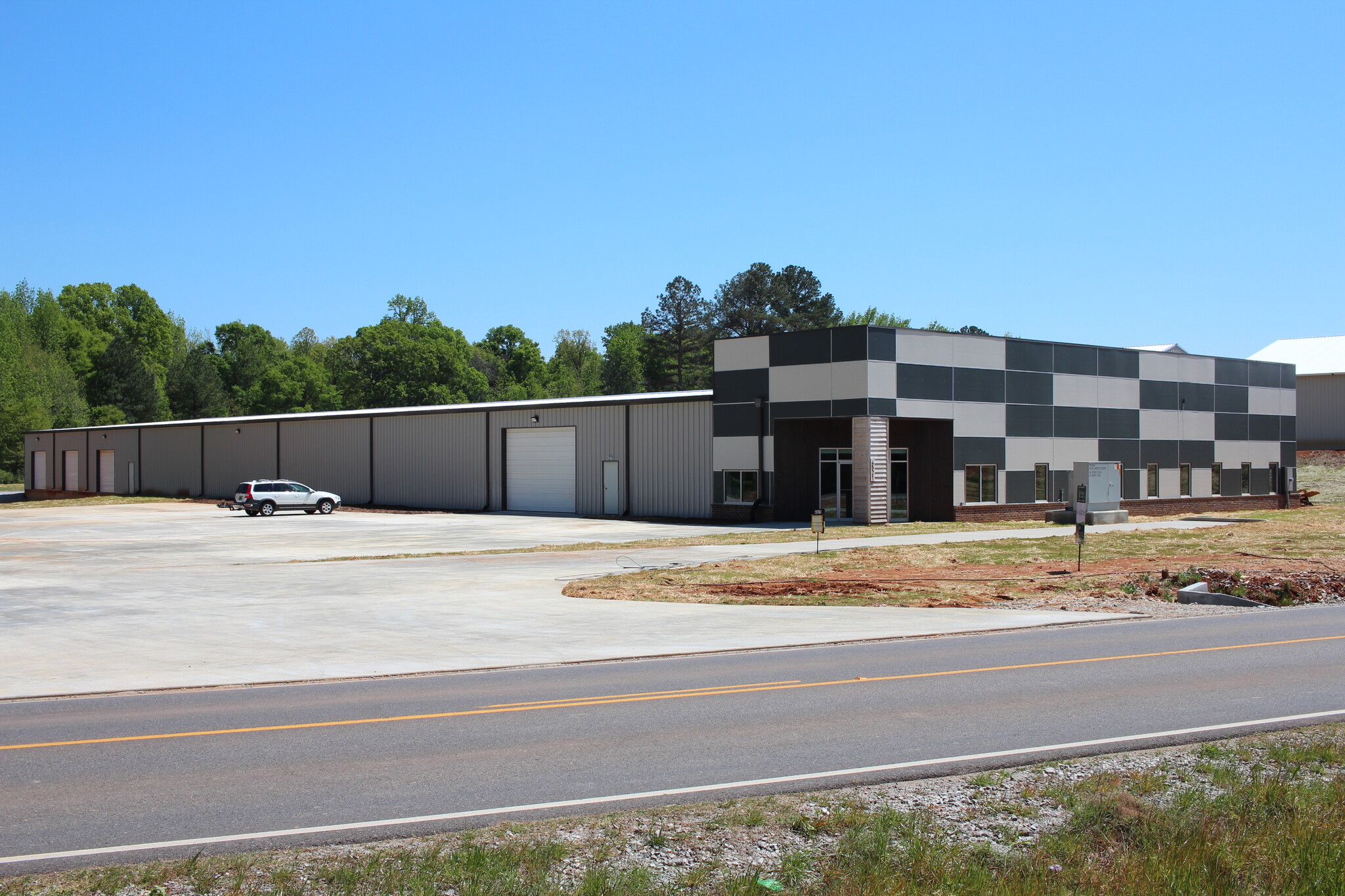 4521 Old Railroad Bed Rd, Harvest, AL for sale Building Photo- Image 1 of 1