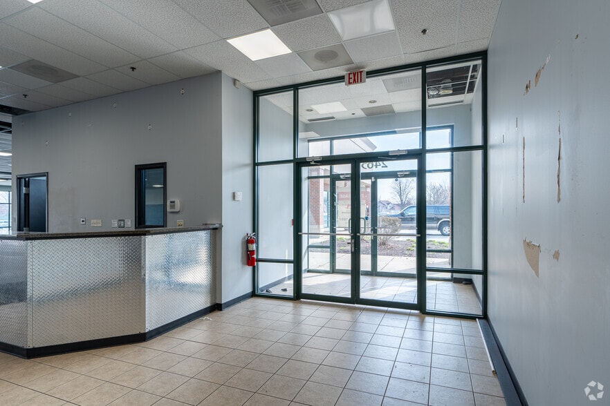 2351-2499 Lincoln Hwy, New Lenox, IL for lease - Interior Photo - Image 3 of 15