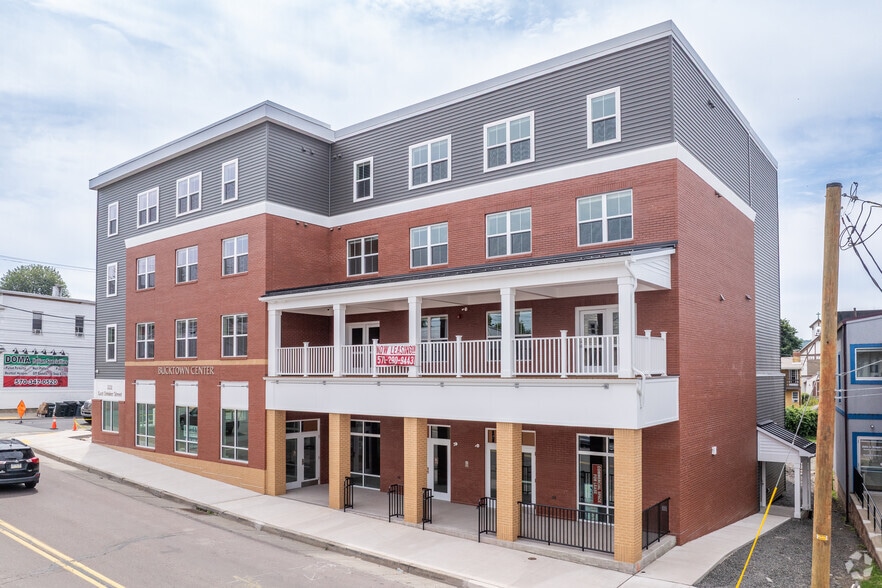 222 E Drinker St, Dunmore, PA for lease - Building Photo - Image 3 of 6