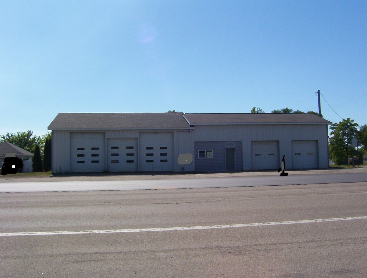 1986 Wetters Rd, Kawkawlin, MI 48631