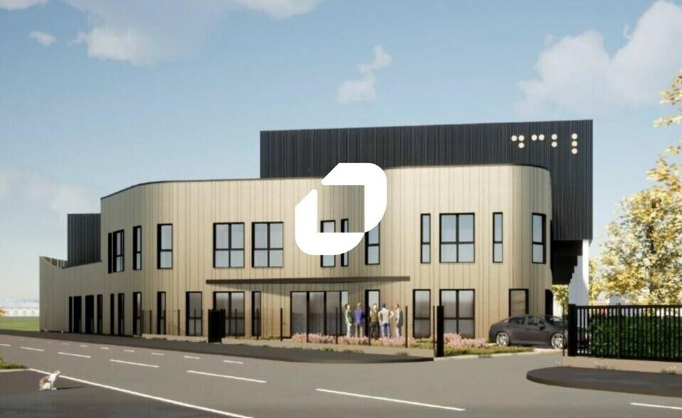 Flex in Corbas for lease - Building Photo - Image 1 of 3