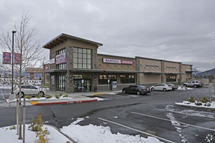 35013 SE Snoqualmie Pky, Snoqualmie, WA for lease - Primary Photo - Image 1 of 5