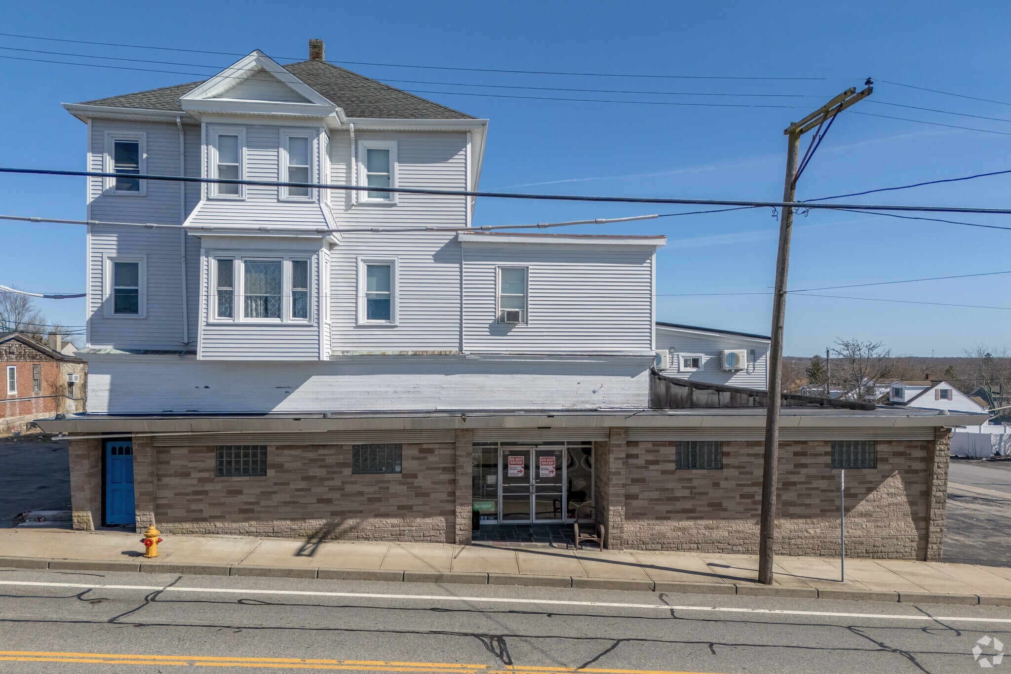 42-46 Main Rd, Tiverton, RI for sale Primary Photo- Image 1 of 1