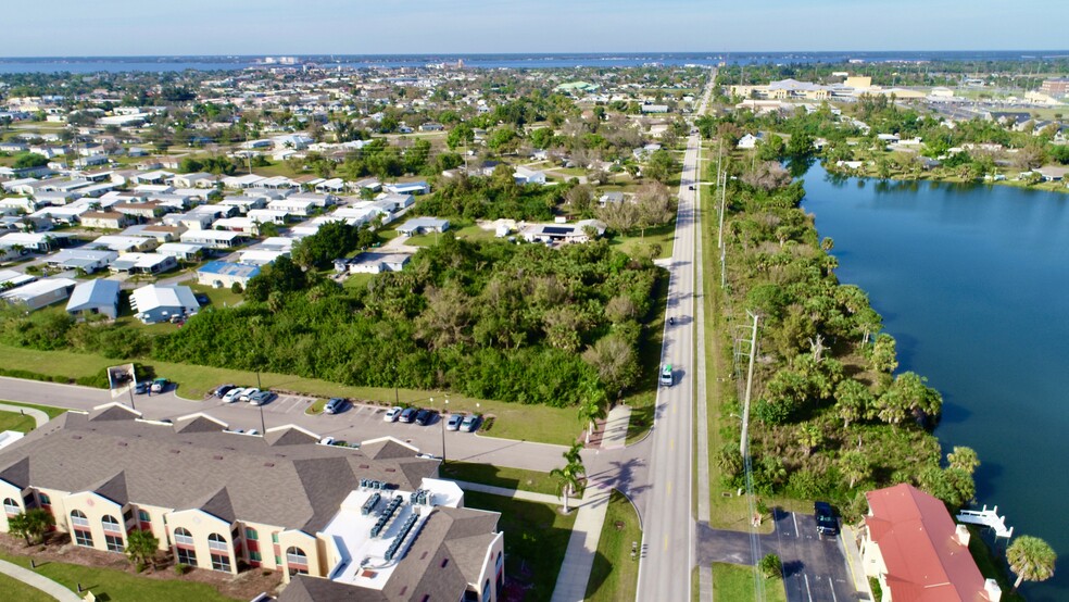 2045 Cooper, Punta Gorda, FL for sale - Building Photo - Image 1 of 9