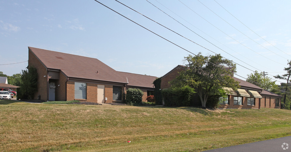 752 Waycross Rd, Forest Park, OH for lease - Building Photo - Image 2 of 8