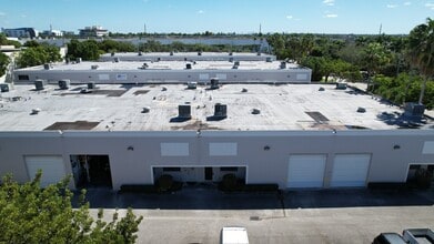 10855 NW 29th St, Doral, FL for lease Interior Photo- Image 2 of 10
