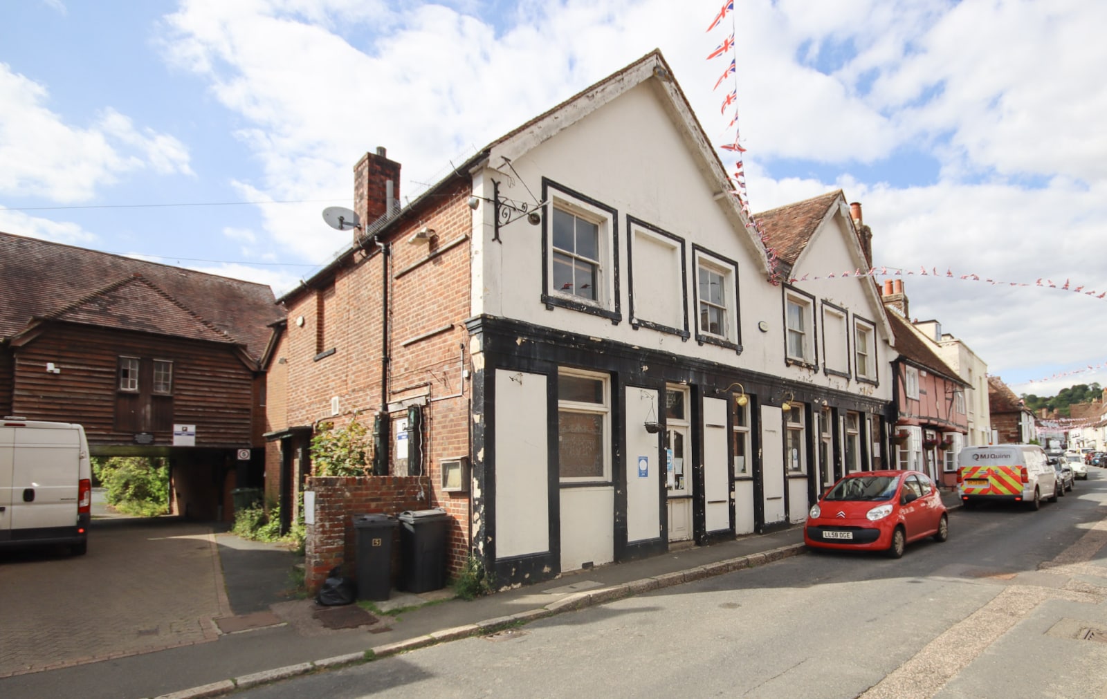 5 High St, Charing for sale Building Photo- Image 1 of 13