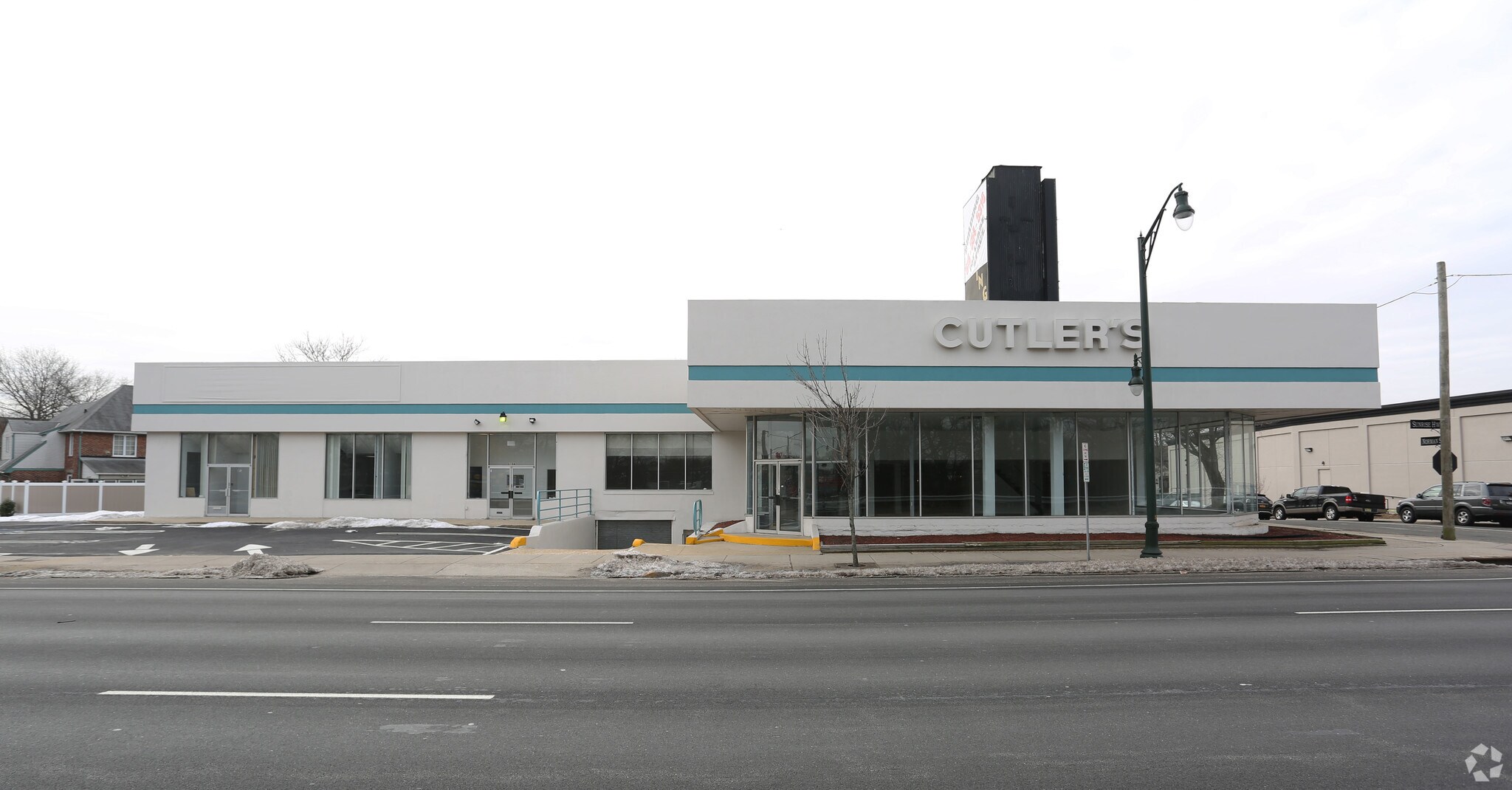 817 Sunrise Hwy, Lynbrook, NY for sale Primary Photo- Image 1 of 1