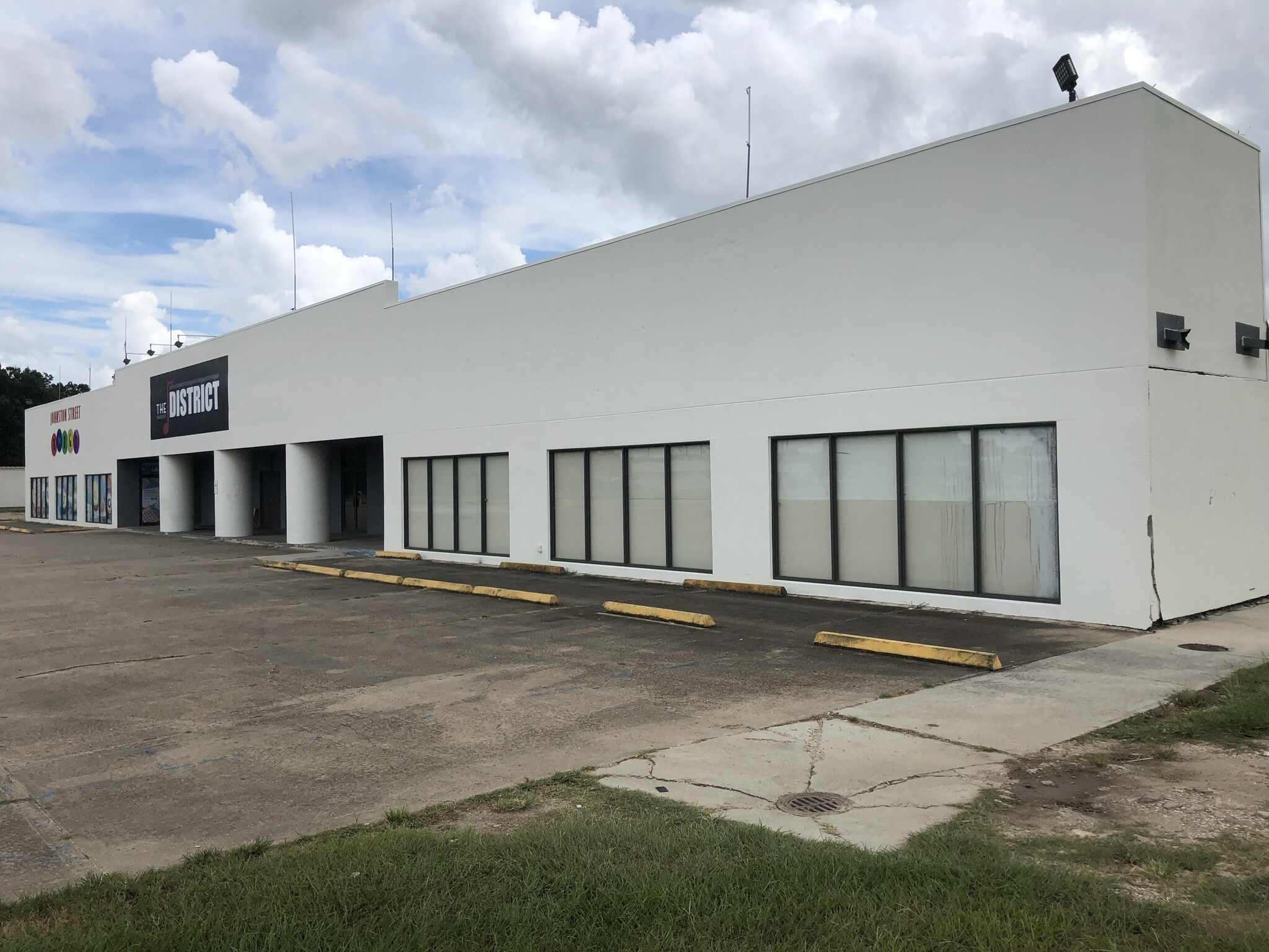 4607 Johnston St, Lafayette, LA for sale Primary Photo- Image 1 of 1