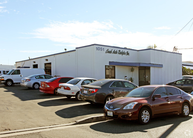 1051 N Parker St, Orange, CA for lease - Primary Photo - Image 1 of 3