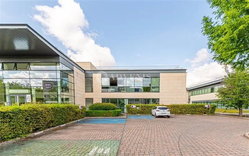 Office in Serris for sale Building Photo- Image 1 of 6