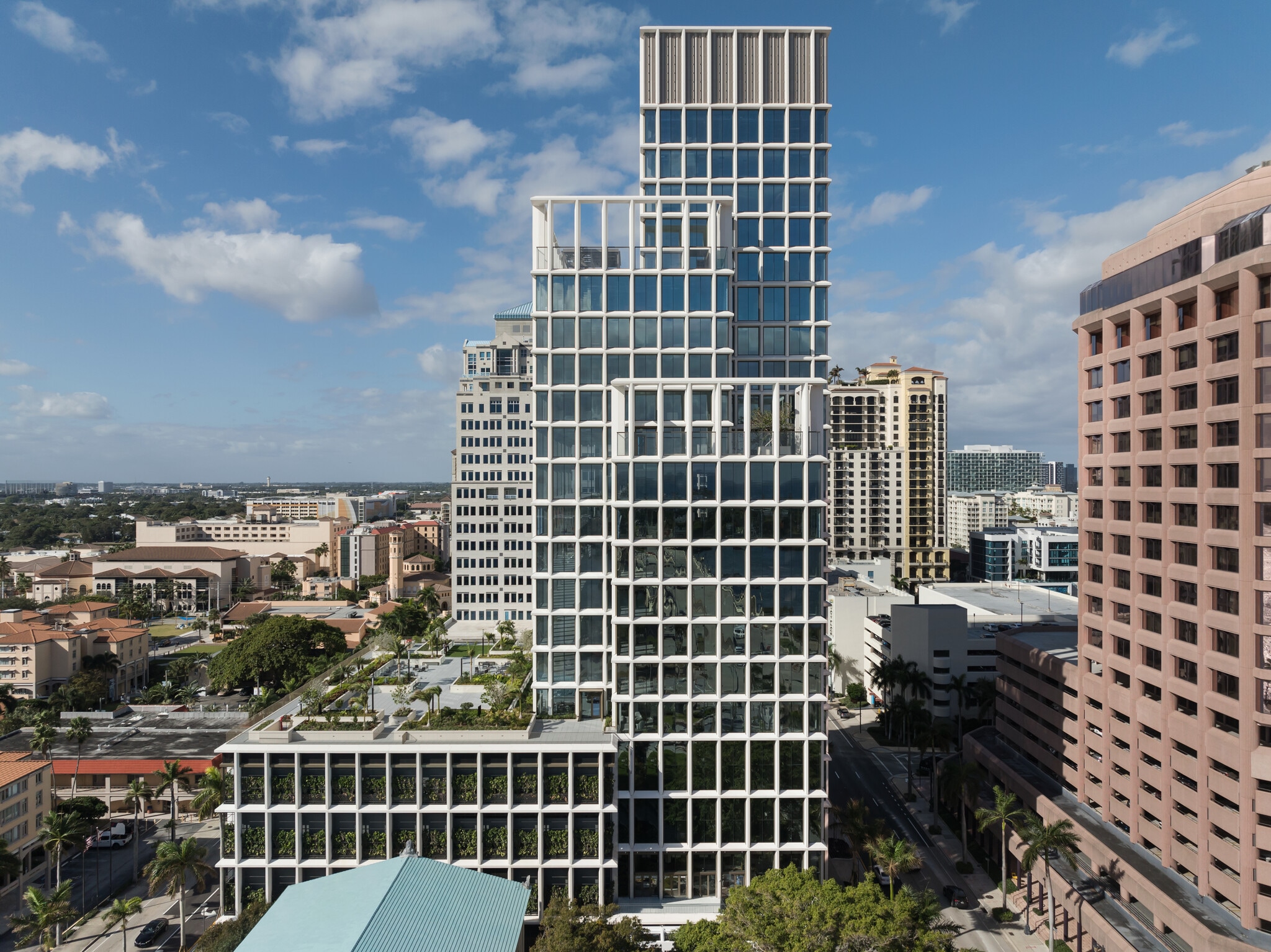 180 Lakeview Ave, West Palm Beach, FL for lease Building Photo- Image 1 of 12