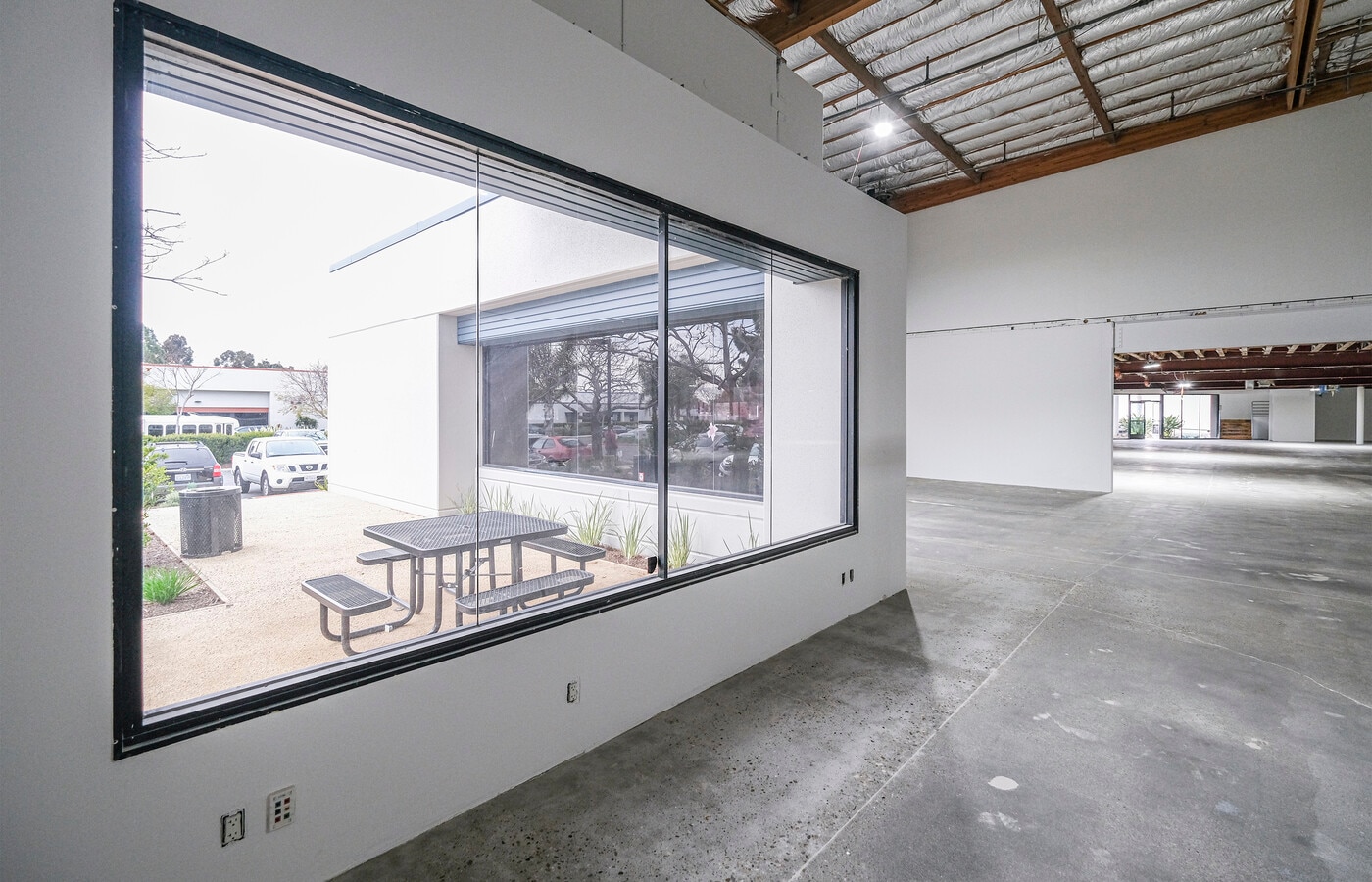 326 Bollay Dr, Goleta, CA 93117 High Identity Industrial/Office Park