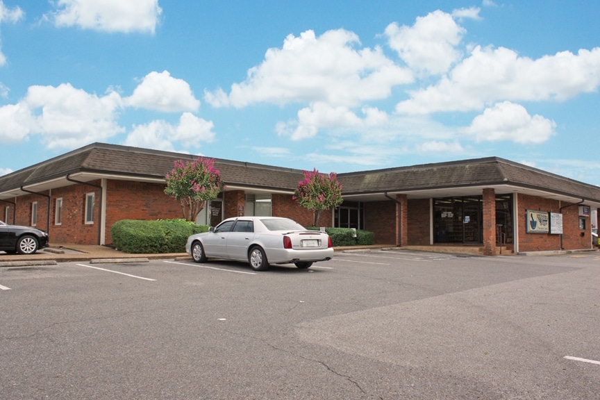 920 Estate Dr, Memphis, TN for sale - Building Photo - Image 2 of 3