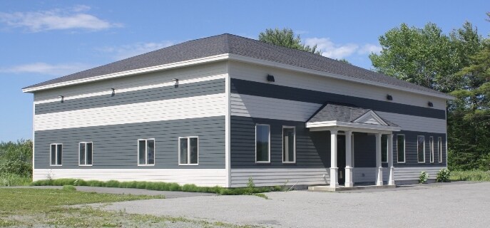 1671 Hammond St, Hermon, ME for sale - Primary Photo - Image 1 of 1