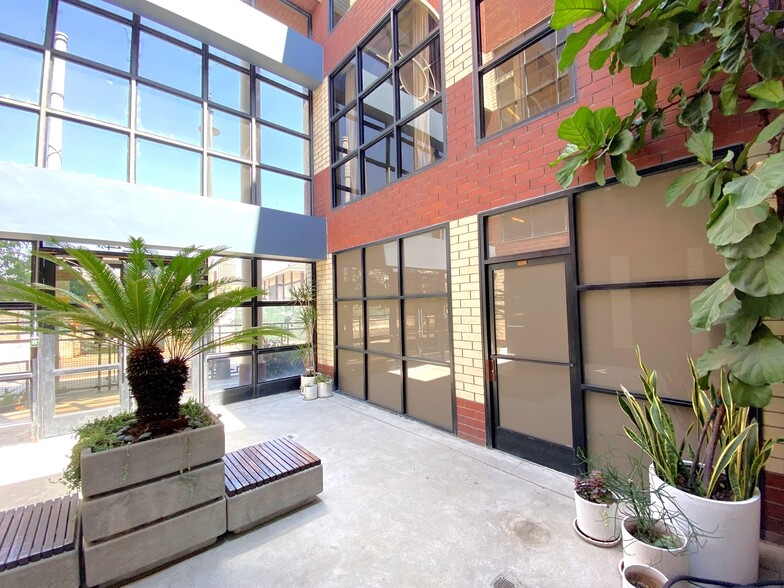 724 E 1st St, Los Angeles, CA for lease - Building Photo - Image 3 of 44