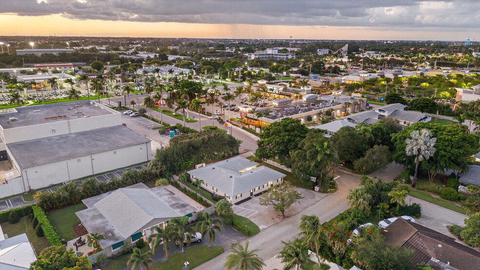 800 Tropic Blvd, Delray Beach, FL for sale - Building Photo - Image 3 of 78