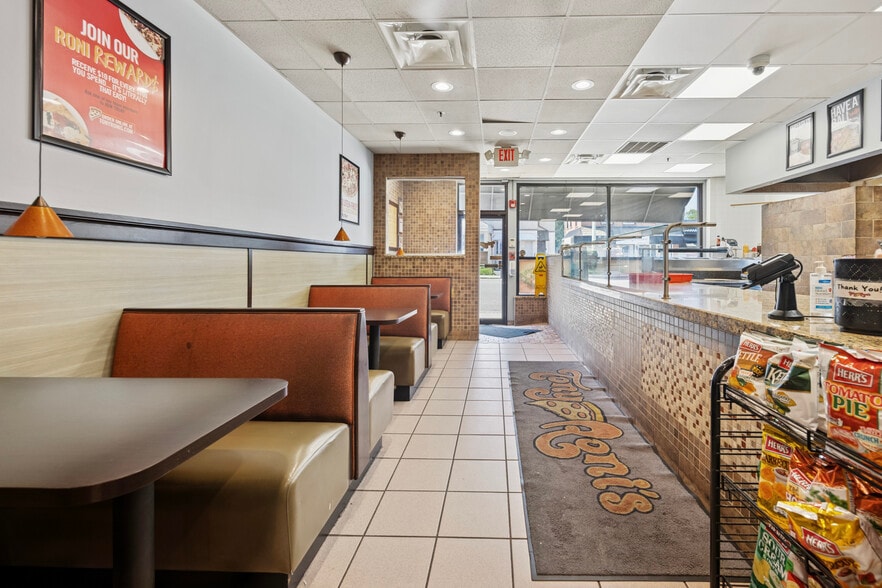 273 Montgomery Ave, Bala Cynwyd, PA for lease - Interior Photo - Image 3 of 15