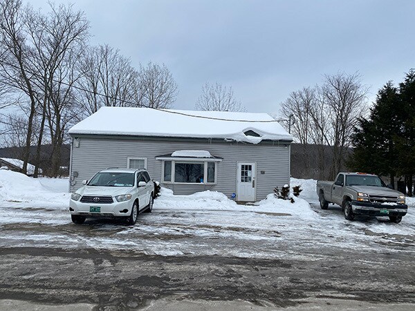 419 Vermont 15, Underhill, VT for sale - Primary Photo - Image 1 of 1