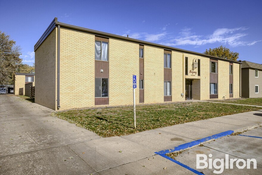633 E 10th St, York, NE for sale - Building Photo - Image 3 of 99