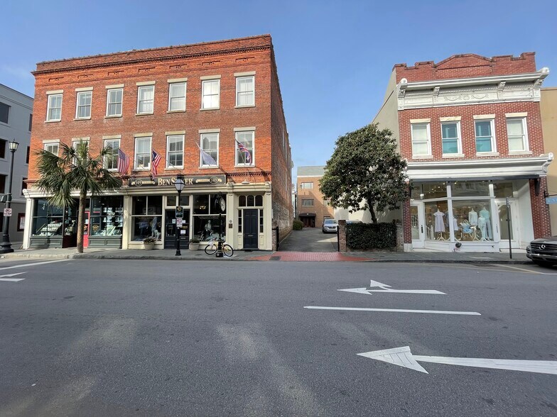 151 King St, Charleston, SC 29401