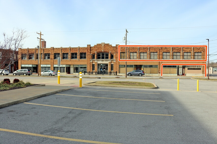 15 N 1st St, Belleville, IL for lease - Building Photo - Image 1 of 4
