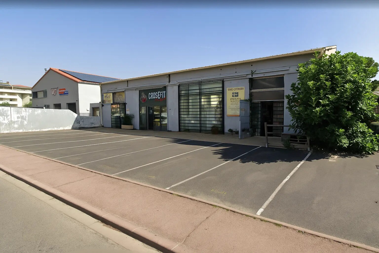 Flex in Cabestany for sale Building Photo- Image 1 of 6