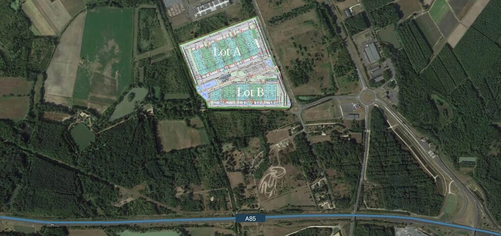Industrial in Loreux for lease - Building Photo - Image 3 of 6