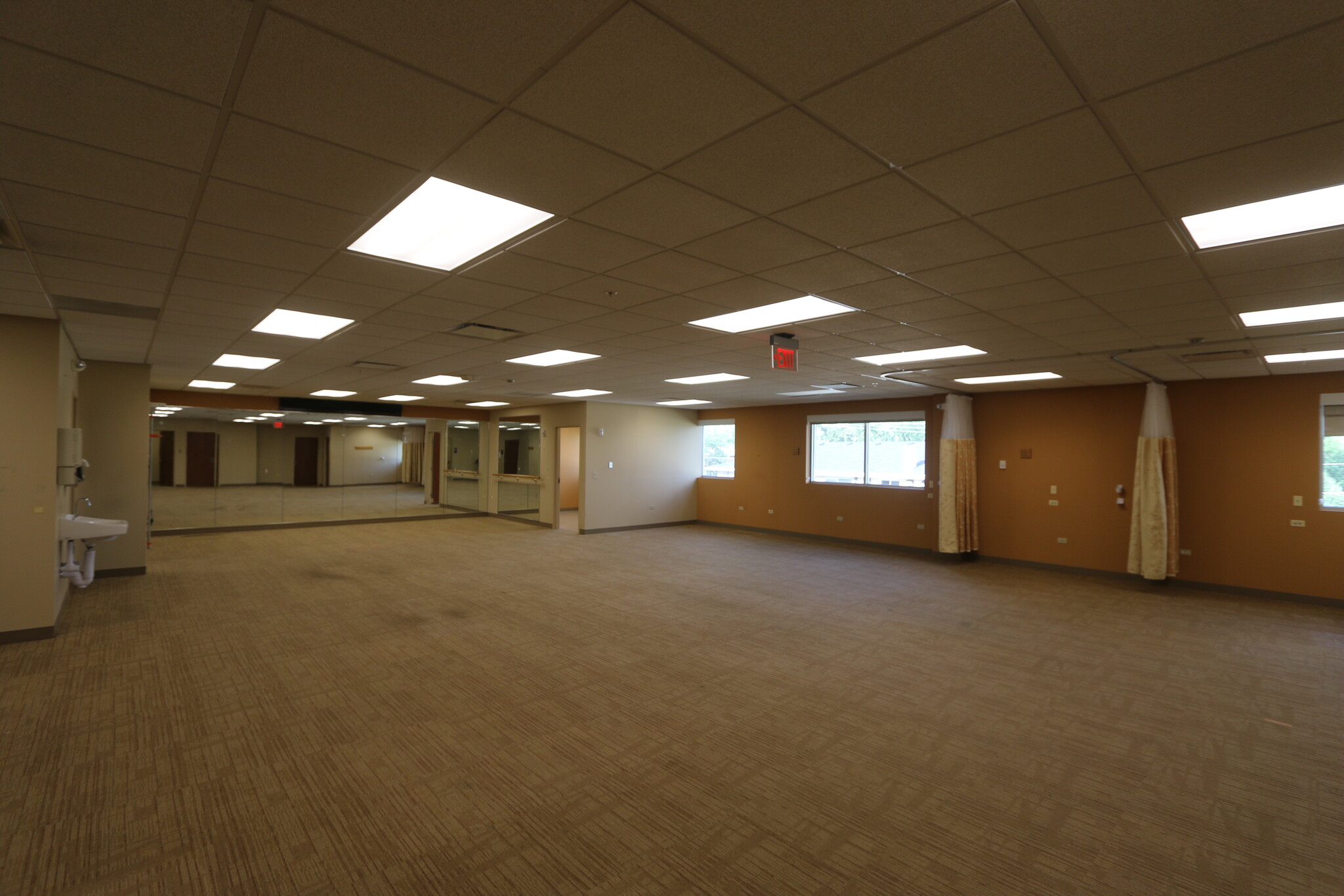 410 E Lincoln Hwy, New Lenox, IL for lease Interior Photo- Image 1 of 2