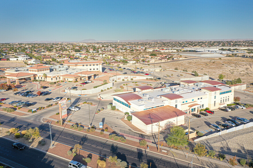 1400 George Dieter Dr, El Paso, TX for lease - Building Photo - Image 3 of 13