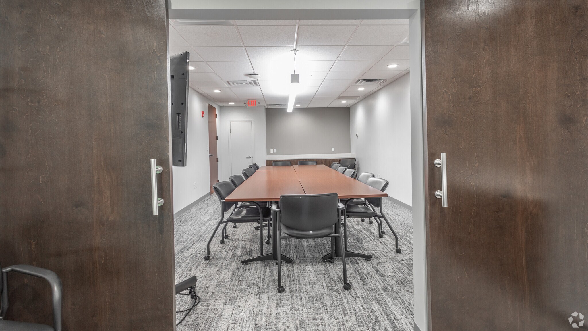 860 Greenbrier Cir, Chesapeake, VA 23320 Greenbrier Towers