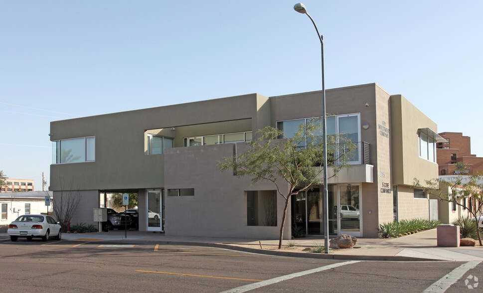 4241 N Winfield Scott Plz, Scottsdale, AZ 85251