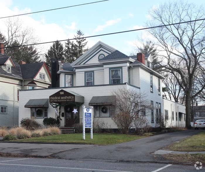 166 Albany Ave, Kingston, NY for sale - Primary Photo - Image 1 of 1