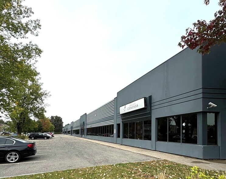 2580-632 Av Dollard, Montréal, QC for lease - Building Photo - Image 1 of 9