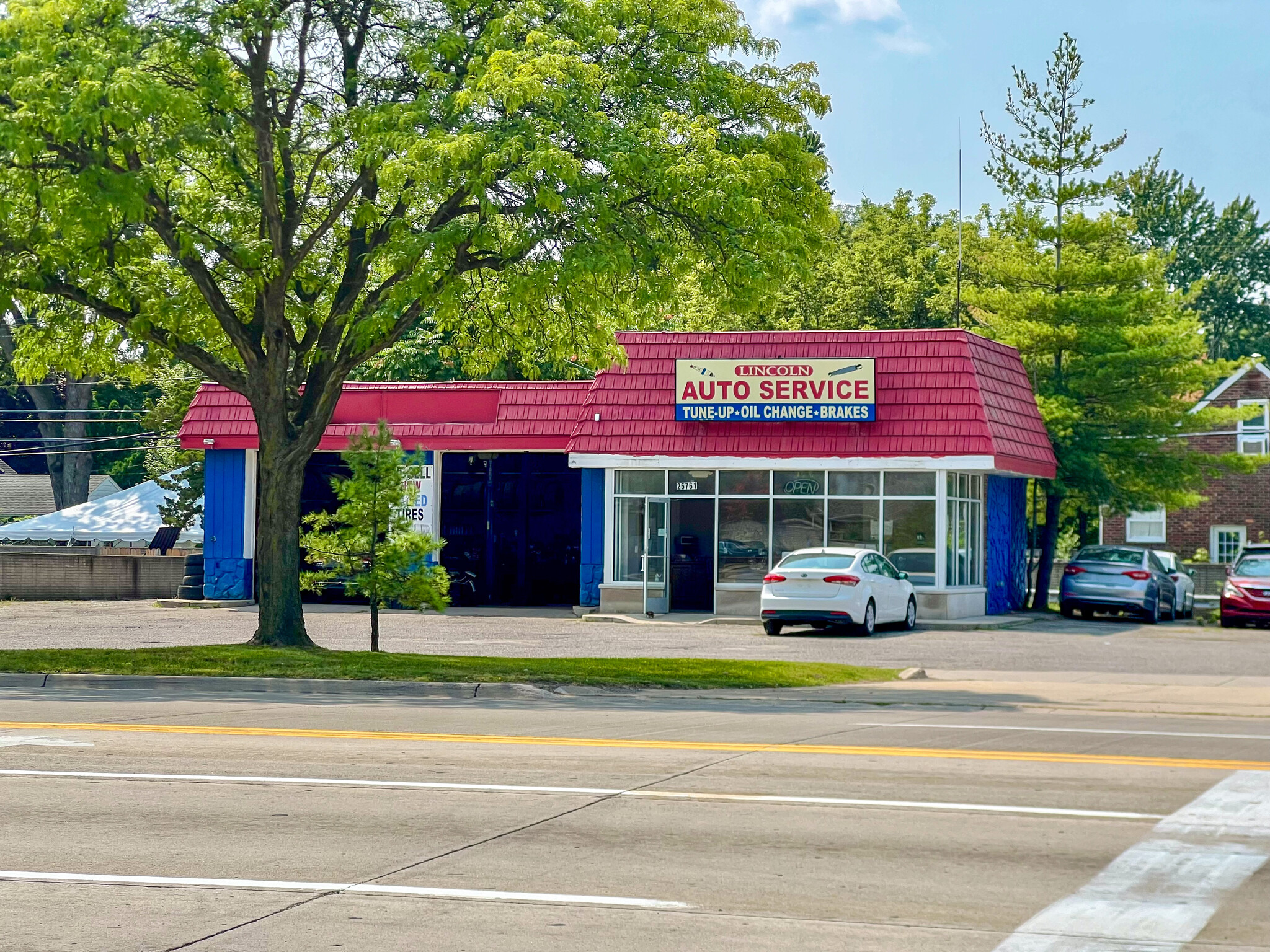 25761 Coolidge Hwy, Oak Park, MI for sale Building Photo- Image 1 of 4