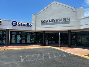 2100-2184 Tamiami Trl N, Naples, FL for lease Building Photo- Image 2 of 3
