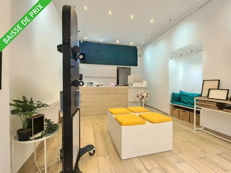 Retail in Nice for lease Interior Photo- Image 1 of 4