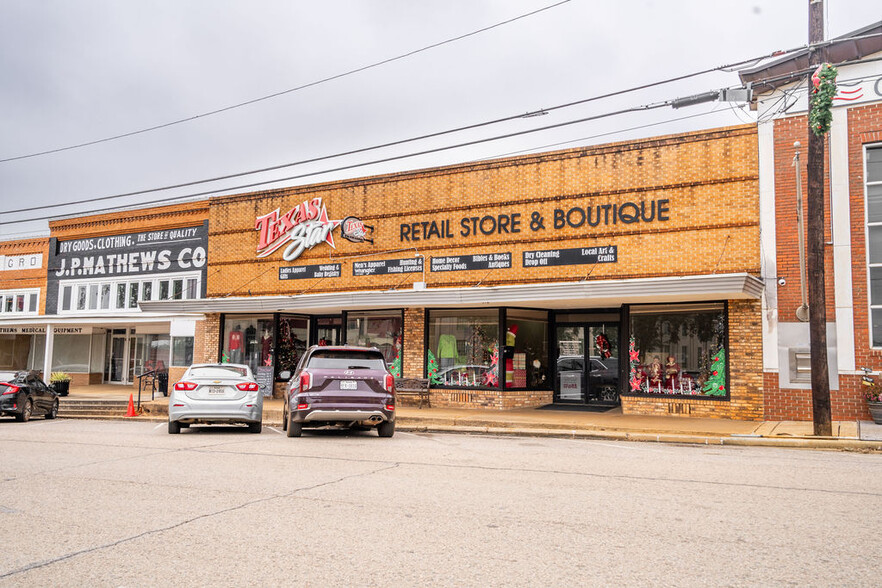 106 W Columbia St, San Augustine, TX for sale - Primary Photo - Image 1 of 1