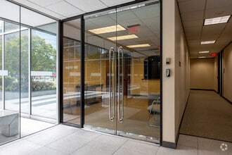 5005 Riverway Dr, Houston, TX for lease Interior Photo- Image 2 of 7