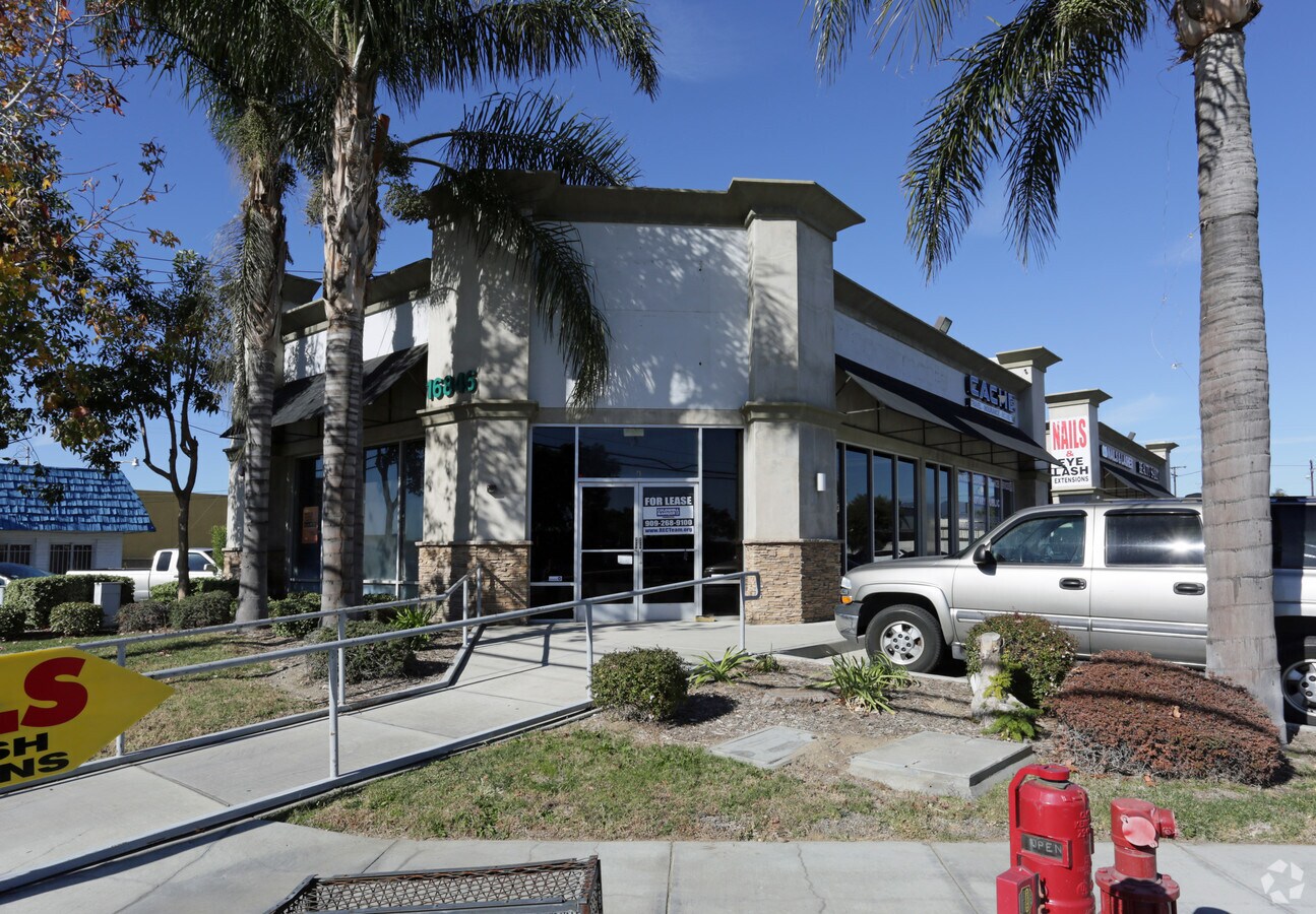 16846 Valley Blvd, Fontana, CA 92335