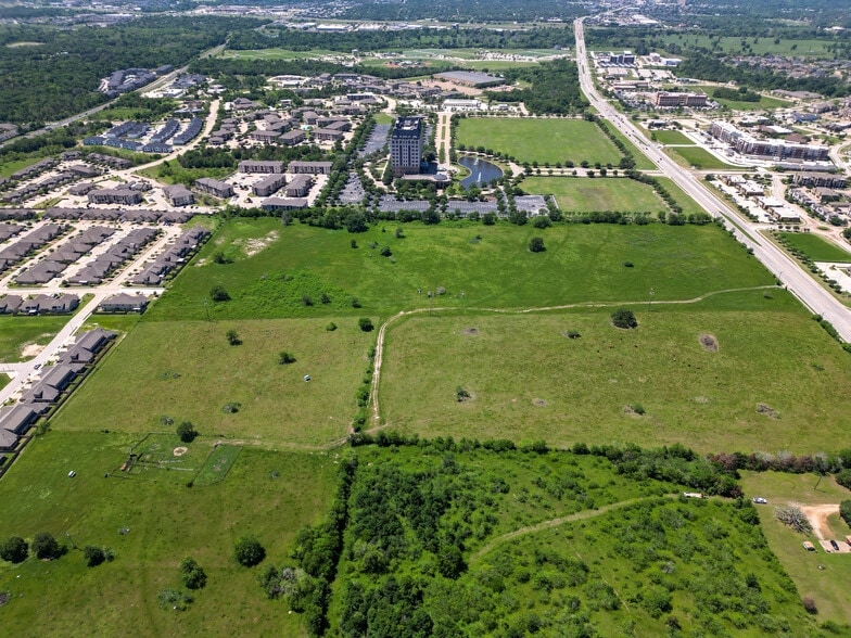 University Drive E, Bryan, TX for sale - Building Photo - Image 3 of 9