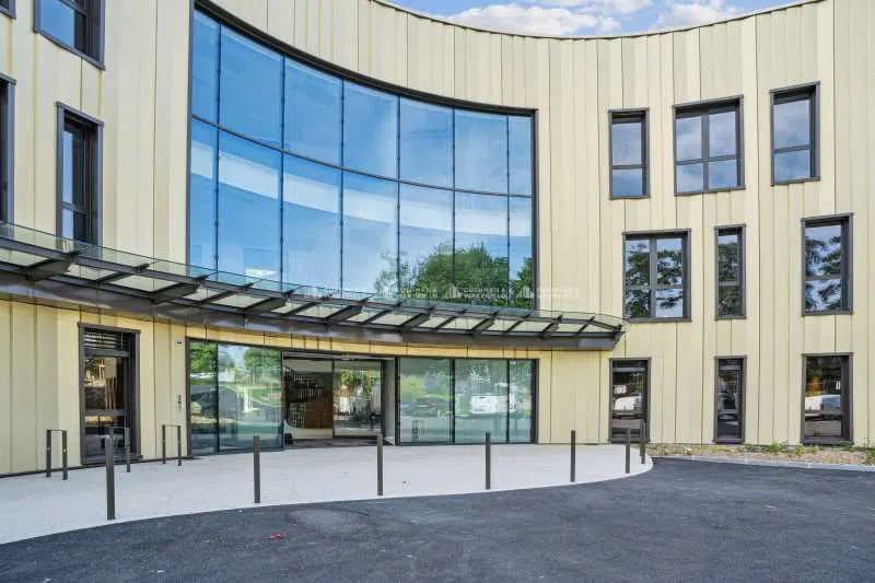 370 Rue Sans Souci, Limonest for lease - Building Photo - Image 3 of 3