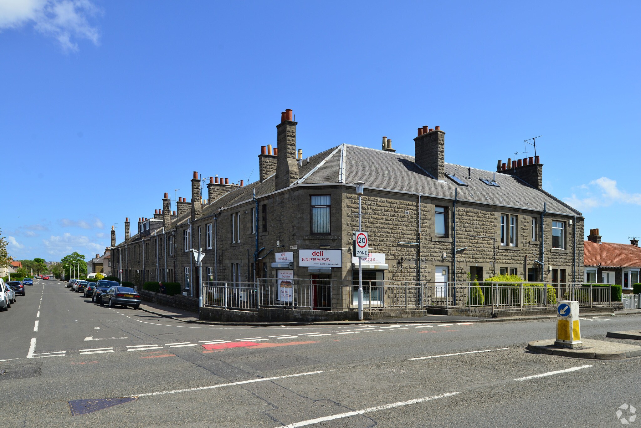 24 Hendry Rd, Kirkcaldy for sale Primary Photo- Image 1 of 1