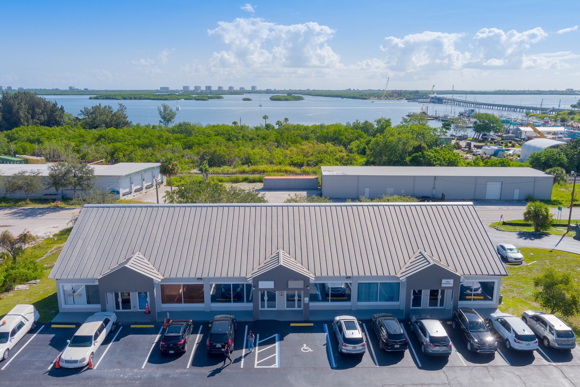 2250-2296 N US Highway 1, Fort Pierce, FL for lease Building Photo- Image 1 of 4