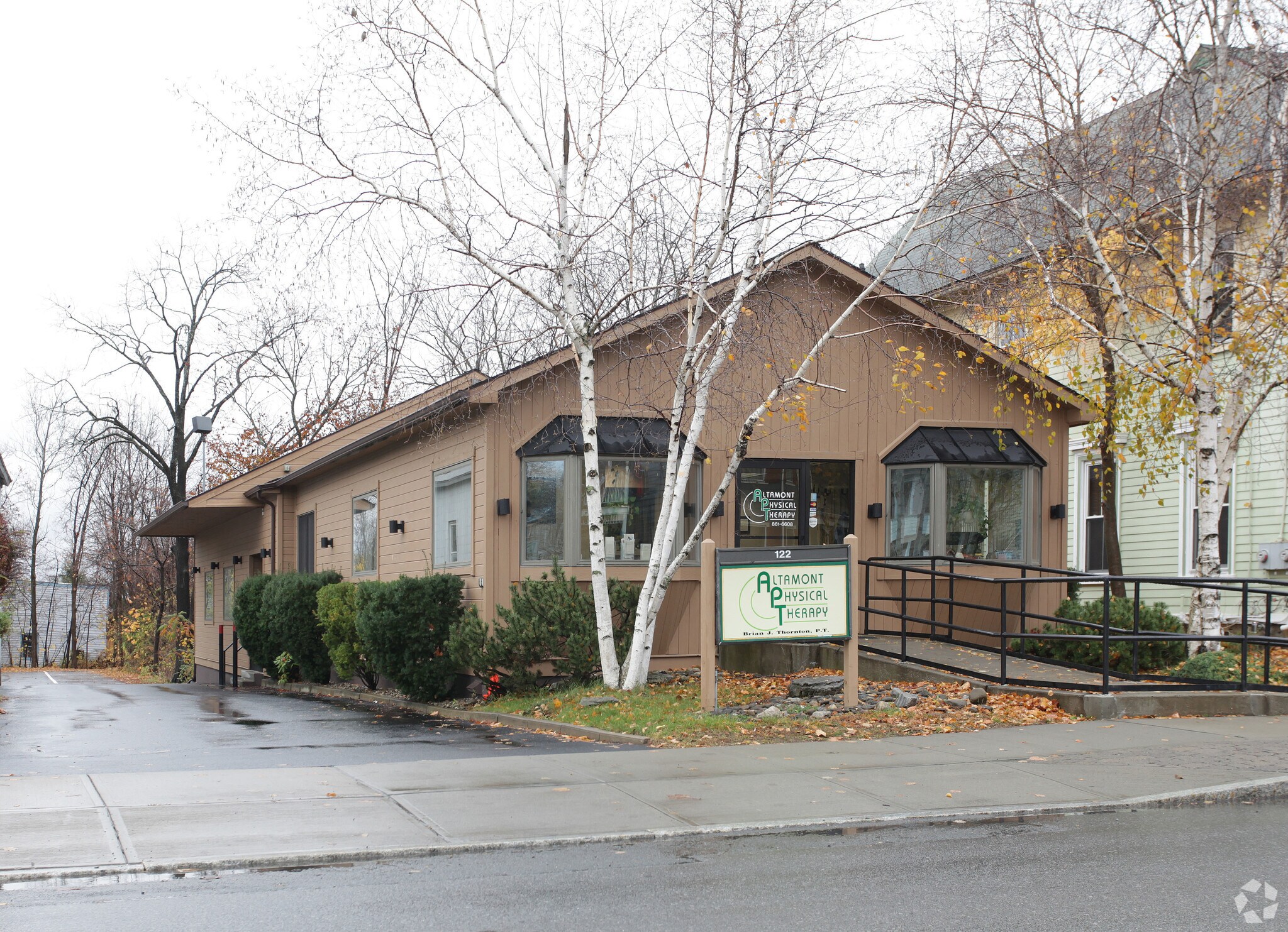 122 Maple Ave, Village of Altamont, NY for sale Primary Photo- Image 1 of 1