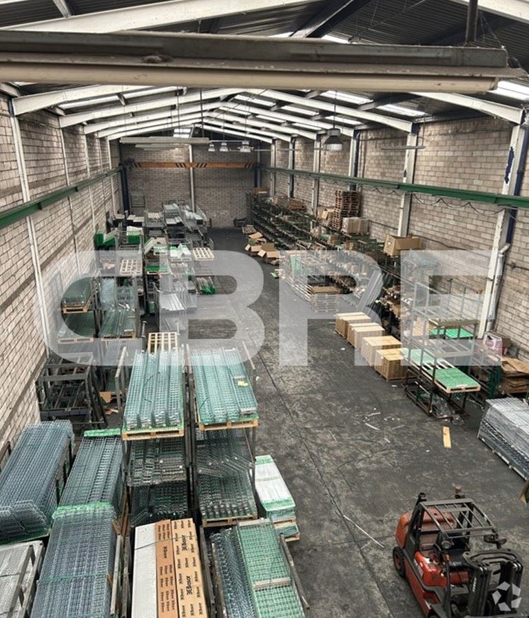 Calle Carpinteros, 32, Getafe, Madrid for sale Primary Photo- Image 1 of 1