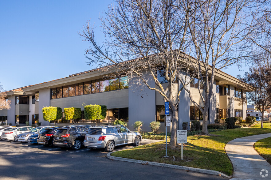 6830 Via del Oro, San Jose, CA for lease - Building Photo - Image 1 of 7