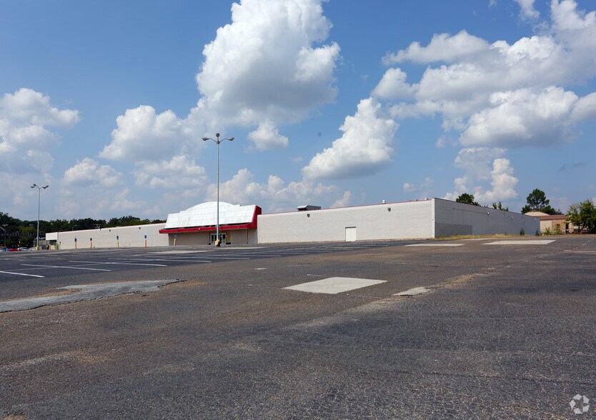 1200 McCann Rd, Longview, TX for sale - Primary Photo - Image 1 of 1